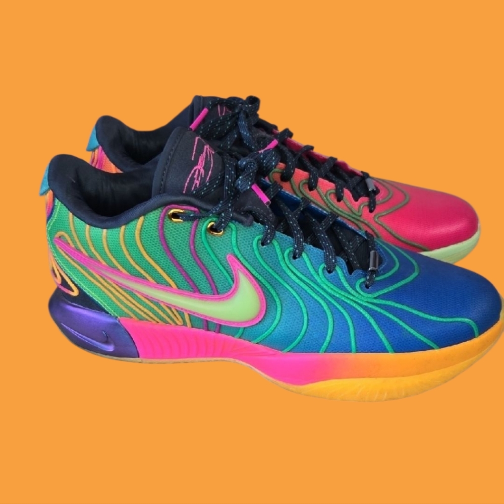 Nike Multicolor Wave Sneakers